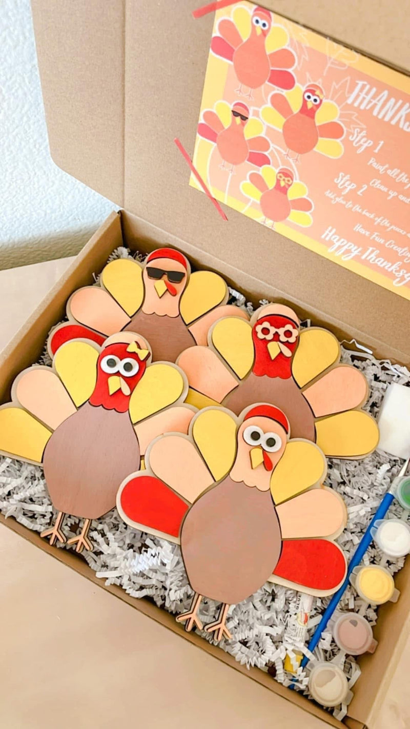 DIY HOLIDAY CRAFT KITS