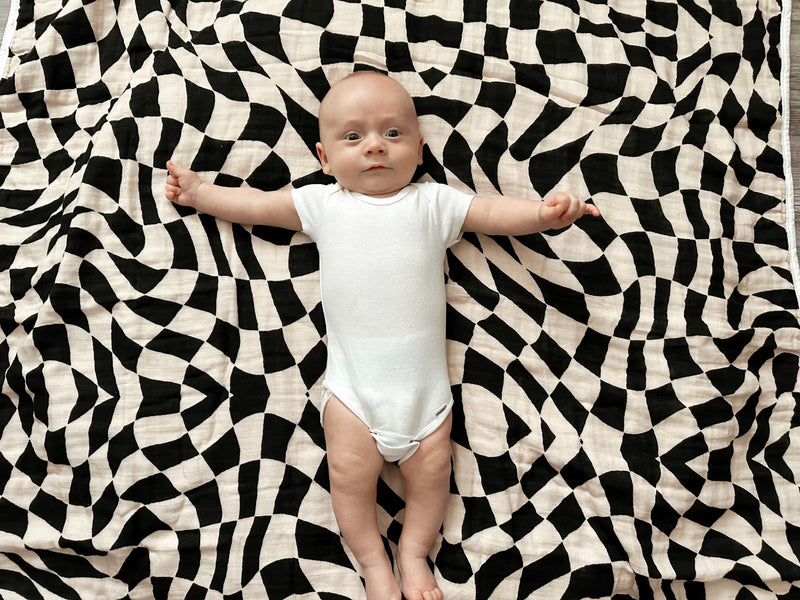 Wavy Checker Organic Muslin Quilt