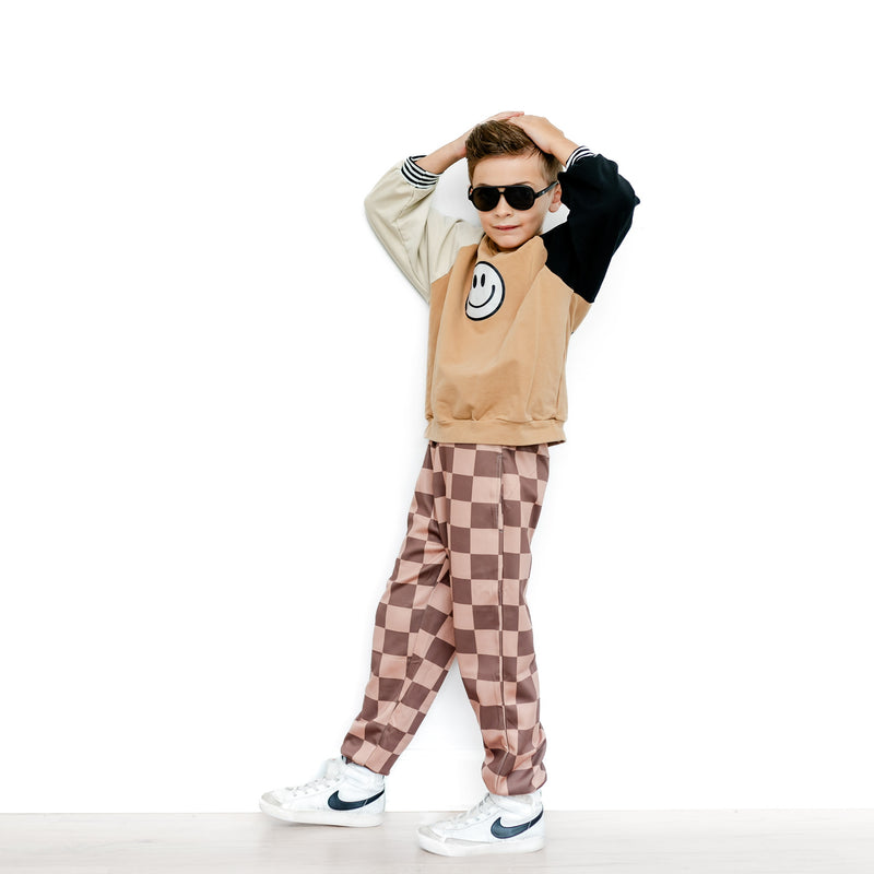 Mocha Checker Joggers