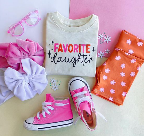 Favorite Daughter Graphic T